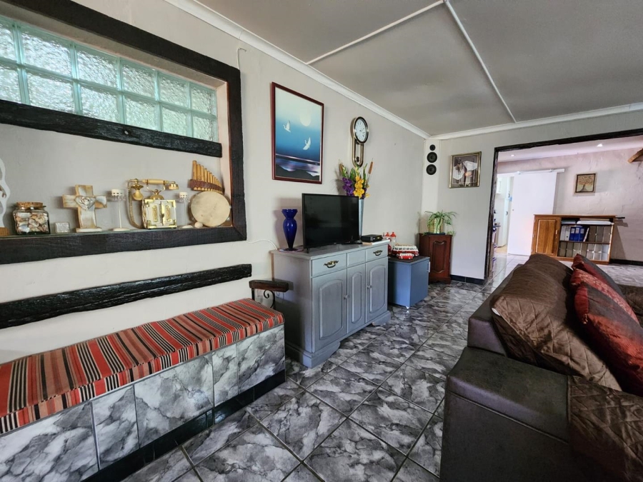 3 Bedroom Property for Sale in Vakansieplaas Western Cape